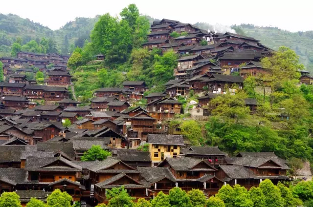 时代华商经理64班贵州爱心助学暨结业旅行