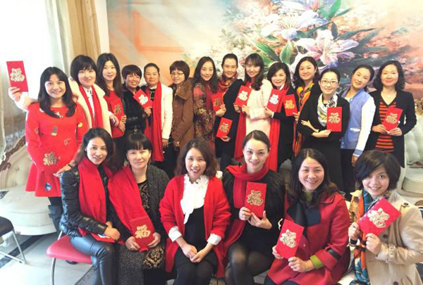 时代华商幸福女子学堂三期班新春团拜精彩报道——美女厨房驾到。